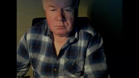 Snapshot of holgerhb53 chatting on 28, 11, 2025 Holger online show from 28, 11, 2025