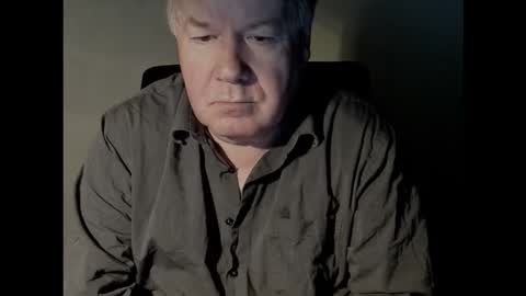 Snapshot of holgerhb53 chatting on 1, 12, 2025 Holger online show from 1, 12, 2025