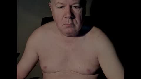 Snapshot of holgerhb53 chatting on 14, 12, 2025 Holger online show from 14, 12, 2025