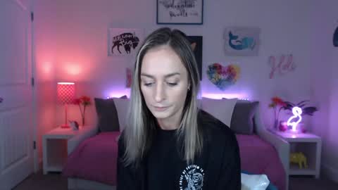 Holi Hurricane online show from 16, 9, 2025