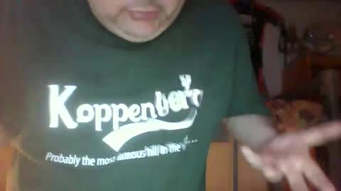 Snapshot of holler1988 chatting on 18, 12, 2025 Danny online show from 18, 12, 2025