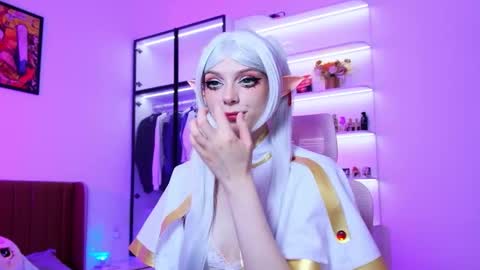 Snapshot of holliwould_ chatting on 18, 3, 2026 Holli online show from 18, 3, 2026