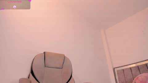 Snapshot of holly_16 chatting on 5, 6, 2026 holly_16 online show from 5, 6, 2026