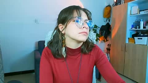 Snapshot of holly_and_honey_69 chatting on 23, 4, 2026 Holly and Honey online show from 23, 4, 2026