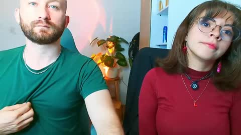 Snapshot of holly_and_honey_69 chatting on 8, 5, 2026 Holly and Honey online show from 8, 5, 2026