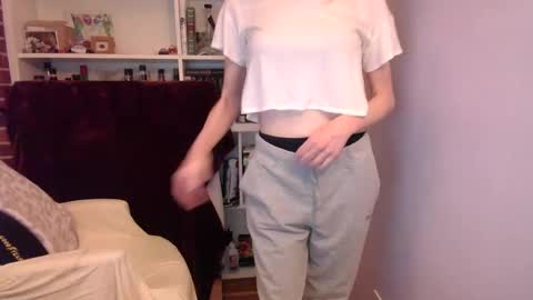 Snapshot of holly_bourbon chatting on 22, 3, 2026 holly_bourbon online show from 22, 3, 2026