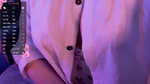 Snapshot of holly_molly_69 chatting on 24, 11, 2025 Molly online show from 24, 11, 2025