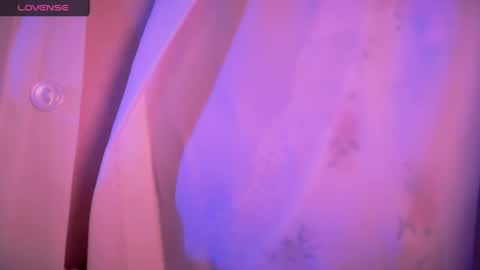 Snapshot of holly_molly_69 chatting on 15, 4, 2026 Molly online show from 15, 4, 2026