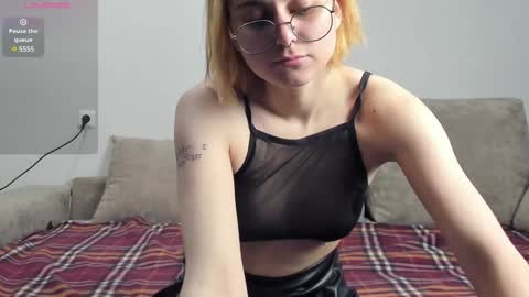Snapshot of holly_pollyy chatting on 9, 1, 2025 Polly online show from 9, 1, 2025