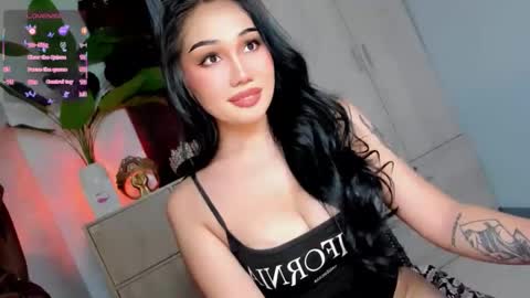 Snapshot of holly_preciousxx chatting on 10, 5, 2026 Hi Im Precious online show from 10, 5, 2026