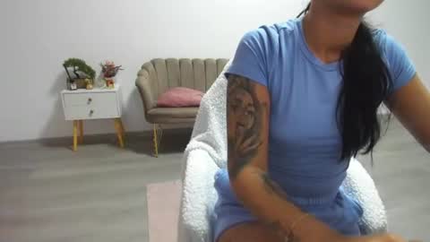 holly_wood18 online show from 27, 6, 2026