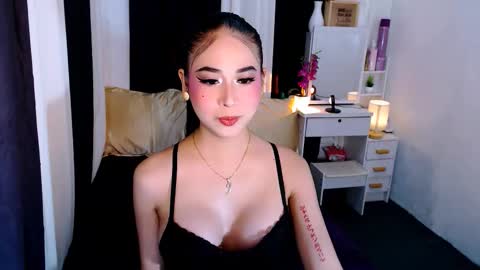 Snapshot of hollyclarita chatting on 27, 10, 2025 YOUR GODDESS CLARITA online show from 27, 10, 2025