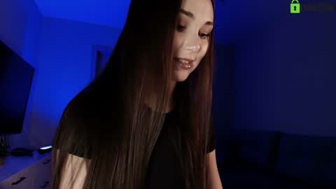 Snapshot of hollyextra chatting on 12, 1, 2026 hollyextra online show from 12, 1, 2026