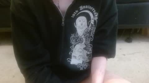 Holly Hawkes online show from 15, 11, 2025