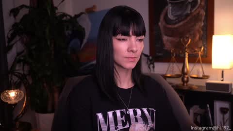 Holly Linder online show from 5, 1, 2025