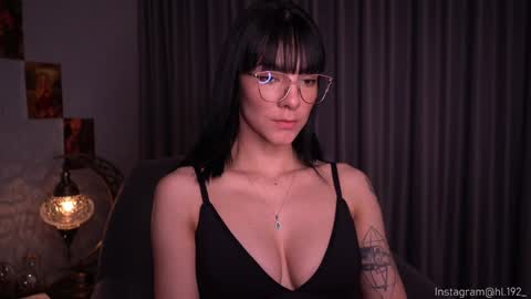 Holly Linder online show from 8, 1, 2025