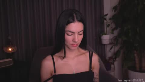 Holly Linder online show from 17, 9, 2025