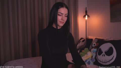 Holly Linder online show from 4, 10, 2025