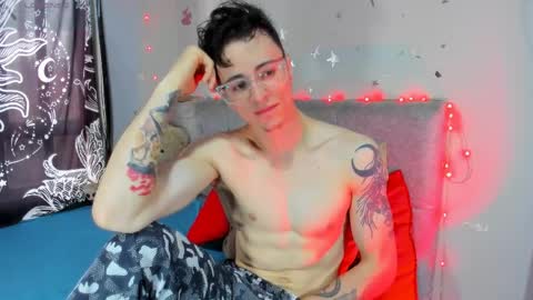 Snapshot of hollypurple chatting on 30, 3, 2026 Hades and Persefone online show from 30, 3, 2026