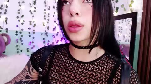 holly online show from 29, 12, 2024