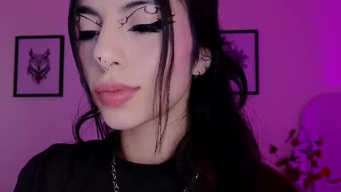 Snapshot of hollyxx_ chatting on 28, 5, 2026 holly online show from 28, 5, 2026