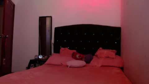 holy_julii online show from 15, 7, 2026