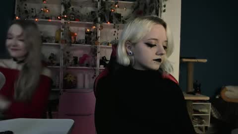 holy_mistresss online show from 31, 10, 2025