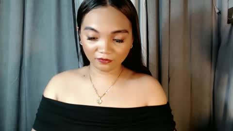 Snapshot of holy_shine chatting on 25, 3, 2026 Bella online show from 25, 3, 2026