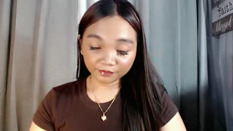 Snapshot of holy_shine chatting on 27, 3, 2026 Bella online show from 27, 3, 2026