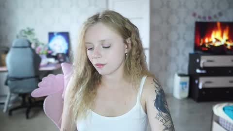 Snapshot of holydumplings chatting on 13, 10, 2025 Taiga online show from 13, 10, 2025