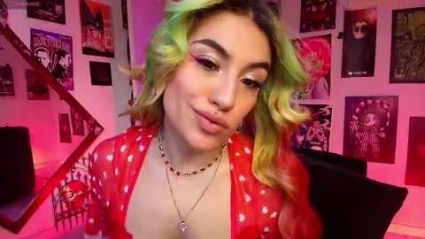 Snapshot of holyeva chatting on 18, 2, 2025 online show from 18, 2, 2025