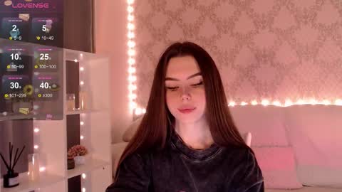 Mia online show from 8, 11, 2025