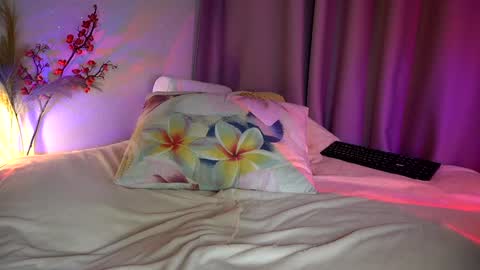 Snapshot of holyyy_fuck chatting on 30, 12, 2024 Vicky my another account here - desperate clit online show from 30, 12, 2024