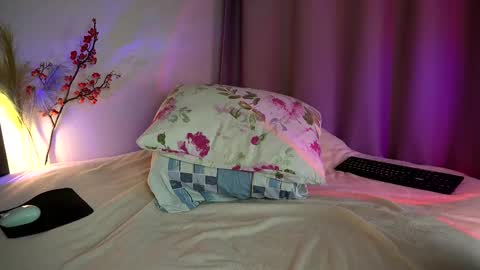Snapshot of holyyy_fuck chatting on 10, 3, 2025 Vicky my another account here - desperate clit online show from 10, 3, 2025