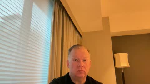 Snapshot of hommelpong chatting on 20, 12, 2025 Daffy online show from 20, 12, 2025
