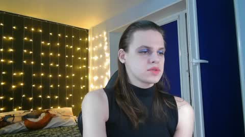 Snapshot of honelin chatting on 12, 1, 2025 Honelints boyblonde hair AsterMIntfemboybrown hair online show from 12, 1, 2025