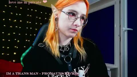 Snapshot of honelin chatting on 7, 2, 2025 Honelints boyblonde hair AsterMIntfemboybrown hair online show from 7, 2, 2025