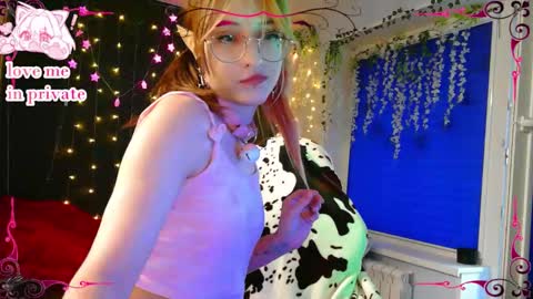 Snapshot of honelin chatting on 8, 9, 2025 Honelints boyblonde hair AsterMIntfemboybrown hair online show from 8, 9, 2025