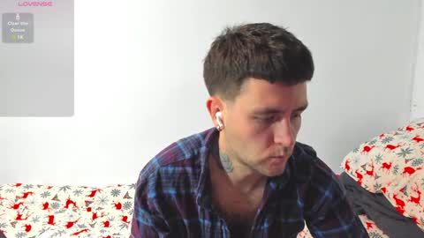 Snapshot of honestandrew chatting on 30, 12, 2024 Andrew online show from 30, 12, 2024