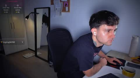 Snapshot of honestandrew chatting on 11, 2, 2026 Andrew online show from 11, 2, 2026