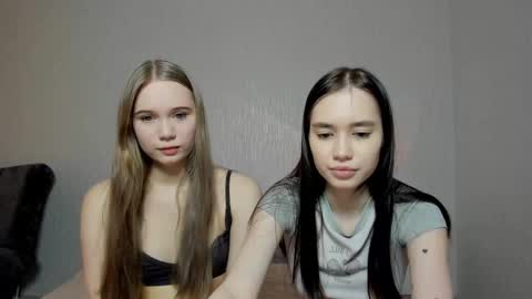 Snapshot of honey__pie chatting on 24, 2, 2025 Lilith and Ellie online show from 24, 2, 2025