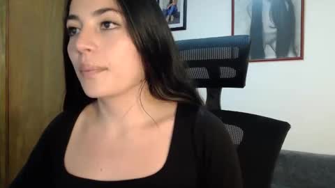 Snapshot of honey_aynur chatting on 18, 4, 2026 Honey Aynu online show from 18, 4, 2026