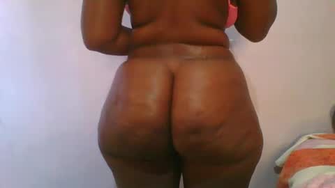 Snapshot of honey_beb chatting on 17, 10, 2025 honey_beb online show from 17, 10, 2025