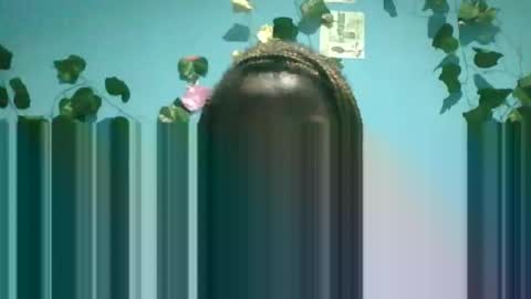 Snapshot of honey_bug2 chatting on 26, 9, 2025 Queen online show from 26, 9, 2025