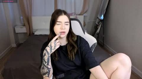 Snapshot of honey_cherrry chatting on 27, 5, 2026 Honey online show from 27, 5, 2026