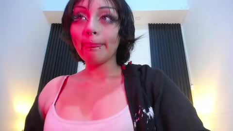 Snapshot of honey_dark chatting on 4, 1, 2025 Honney online show from 4, 1, 2025