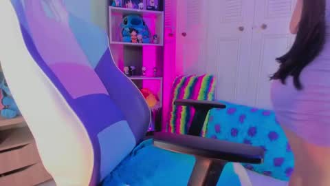 Snapshot of honey_fox01 chatting on 3, 3, 2025 HONEY online show from 3, 3, 2025