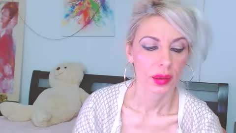 honey_lara online show from 11, 1, 2026