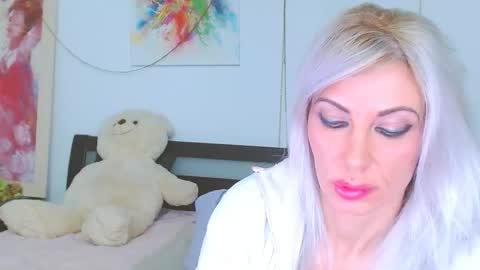 honey_lara online show from 5, 2, 2026
