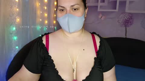 Snapshot of honey_sweet_couple chatting on 12, 4, 2026 Alexa and Oscar online show from 12, 4, 2026